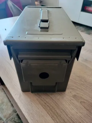 Caja de munición militar 100 cartuchos