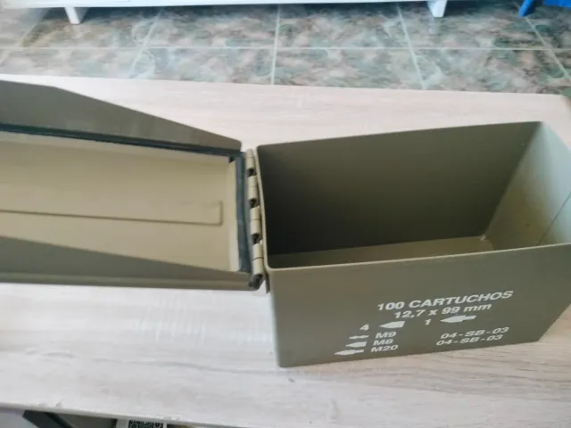 Caja de munición militar 100 cartuchos
