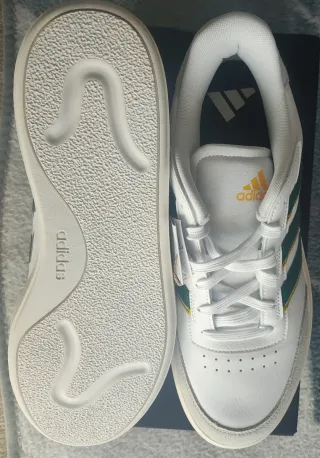 Zapatillas Adidas CourtBlock Blancas y Verdes