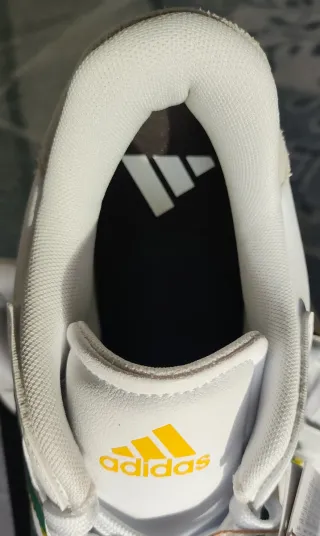 Zapatillas Adidas CourtBlock Blancas y Verdes