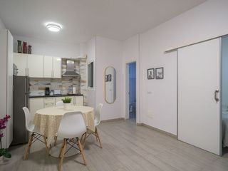 Piso en alquiler en Santa Catalina - Canteras en Palmas de Gran Canaria(Las)