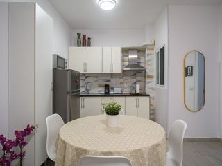 Piso en alquiler en Santa Catalina - Canteras en Palmas de Gran Canaria(Las)