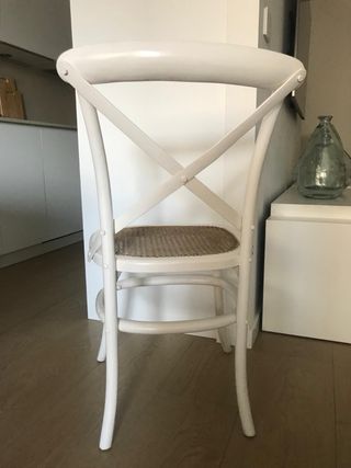 Pack 4 Sillas Blancas con cojines