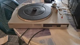 Giradischi Sony Argento e Nero