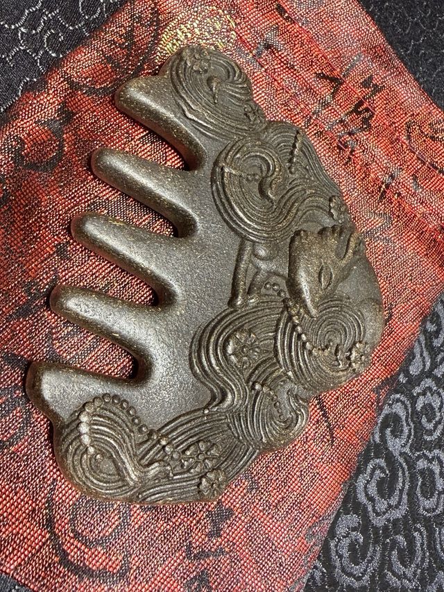 Peine Guasha Antiestrés Herbal Marrón