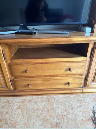 Mueble de comedor de madera