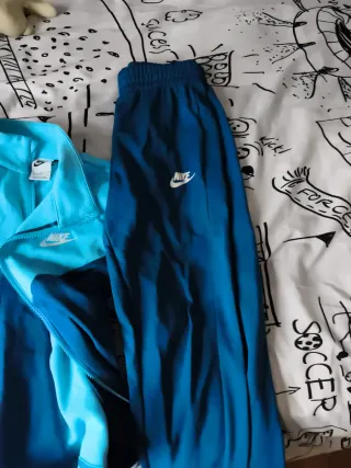 Conjunto Chándal Nike Azul y Turquesa  137-146cm