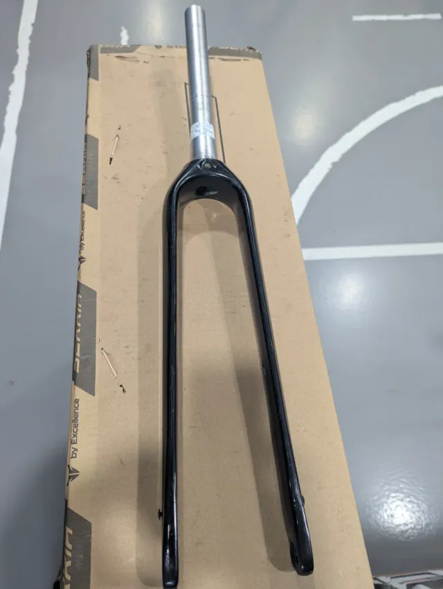 Horquilla de Gravel carbono con tubo de aluminio