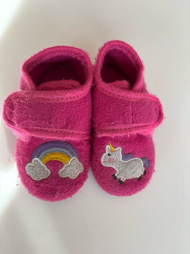 Zapatillas niña unicornio y arcoíris T24