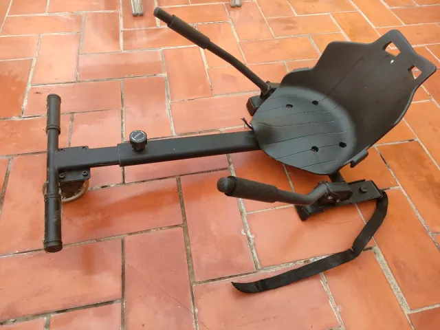 Monopattino elettrico con graffiti