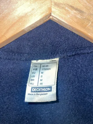 Abrigo Quechua azul con forro polar