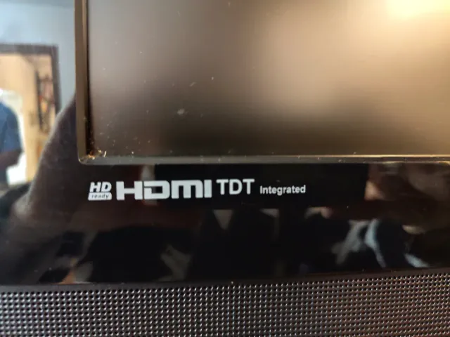 TV Negro 0,50 de alto x 0,67 de ancho 60'