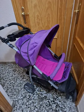 Carro de bebé morado
