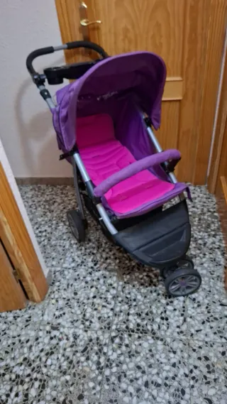 Carro de bebé morado