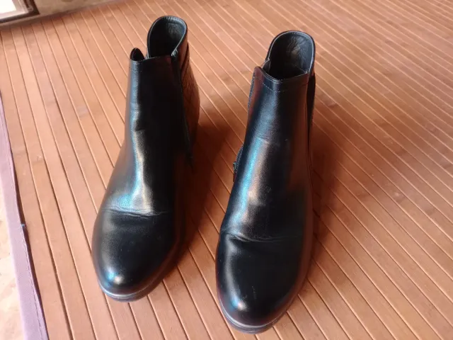 Botines negros mujer