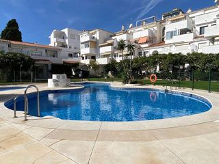 Piso en alquiler en La Carihuela en Torremolinos