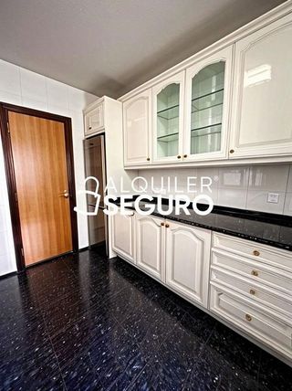 Piso en alquiler en Colina en Madrid
