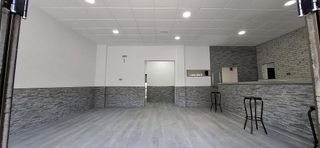 Local comercial en alquiler en Lora del Río