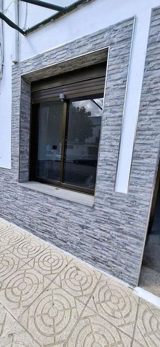 Local comercial en alquiler en Lora del Río