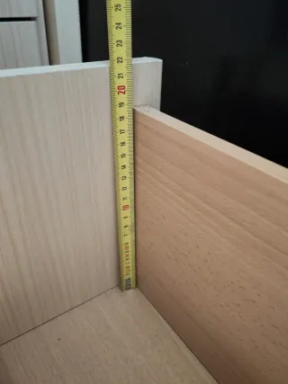 Camas y mesita de noche