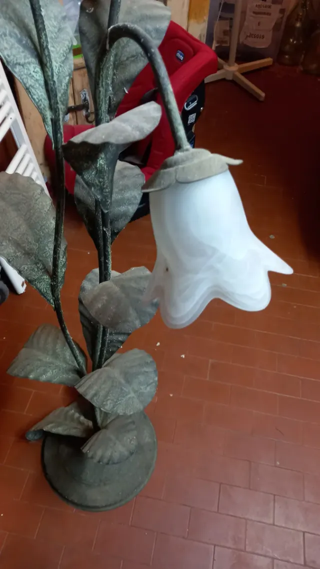 Lampada ferro battuto con vetro di Murano