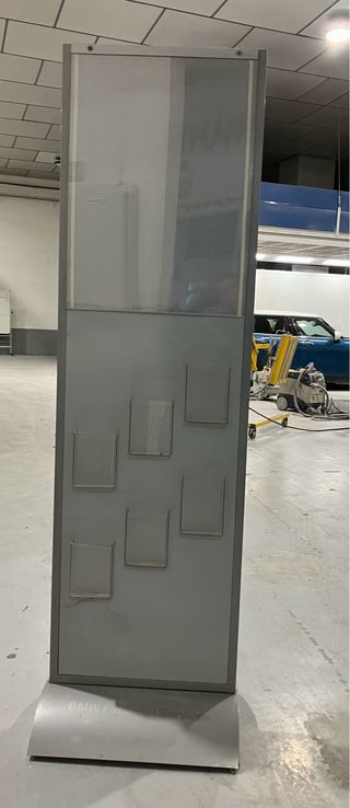 Expositor Trípticos BMW Folletos