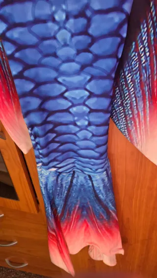 Cola de sirena azul