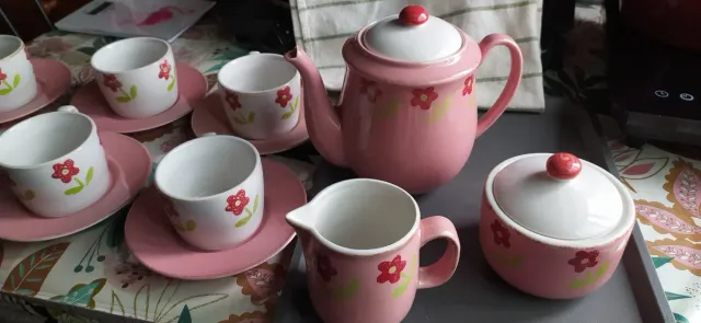 Juego de té/café 6 tazas y platos