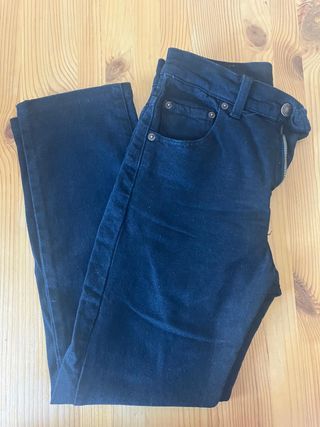 Vaqueros Levi's negros pitillo T36