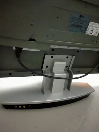 Televisor LG Plata y Negro