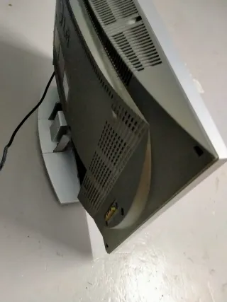 Televisor LG Plata y Negro