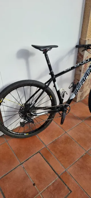 Bici de Montaña BERRIA BRAVO 29" Talla M
