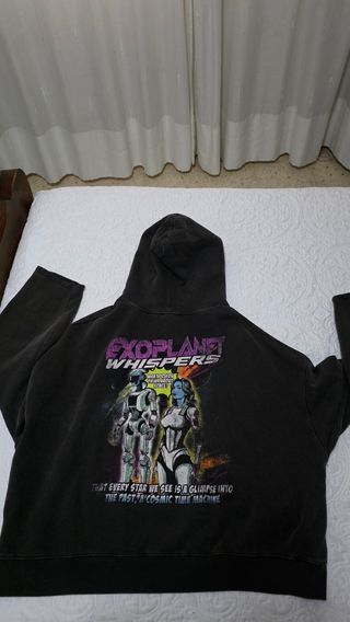 Sudadera Zara Cartoon Exoplanet Whispers