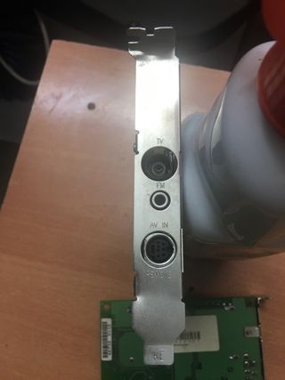 Coppia di schede TV AverMedia PCI in vendita