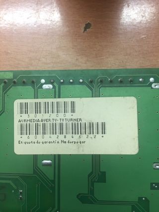 Coppia di schede TV AverMedia PCI in vendita