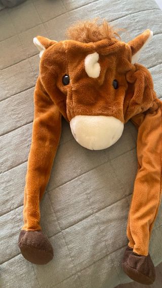 Gorro de peluche de caballo