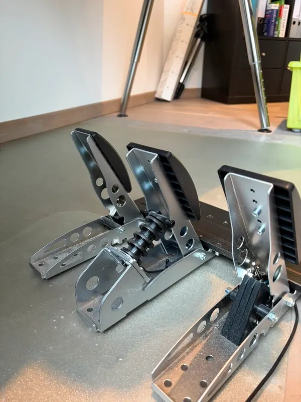 Fanatec CSL DD + F1 Esport V2 + Pedales CSL