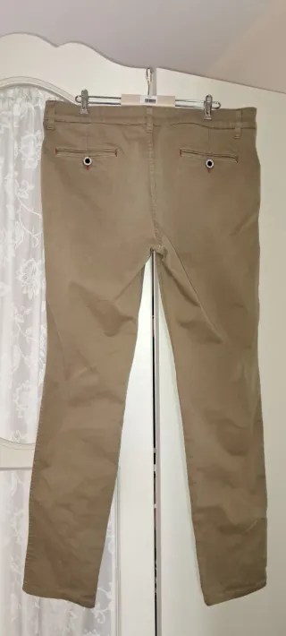 Pantalón chino hombre beige