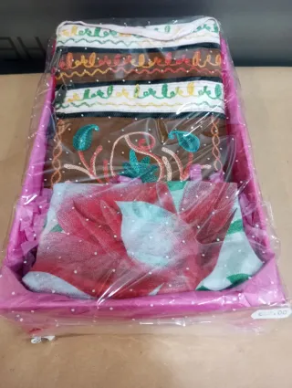 Lote regalo bolso y pañuelo bordado