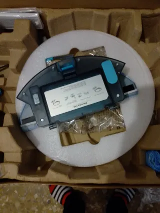 Robot aspirador Conga 1090 para reparar