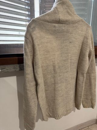 Maglione collo alto beige