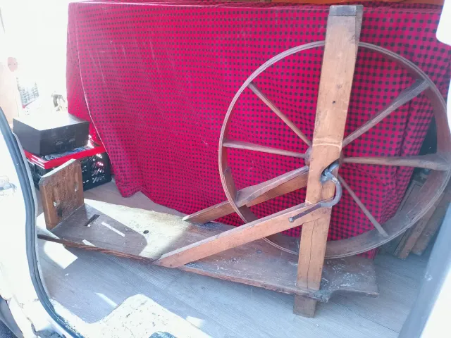 Rueca Antigua Grande Decorativa