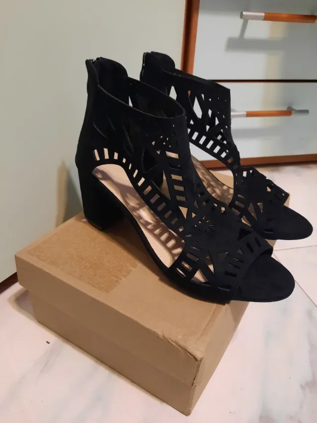 Scarpe Nere Con Tacco Donna Taglia 39