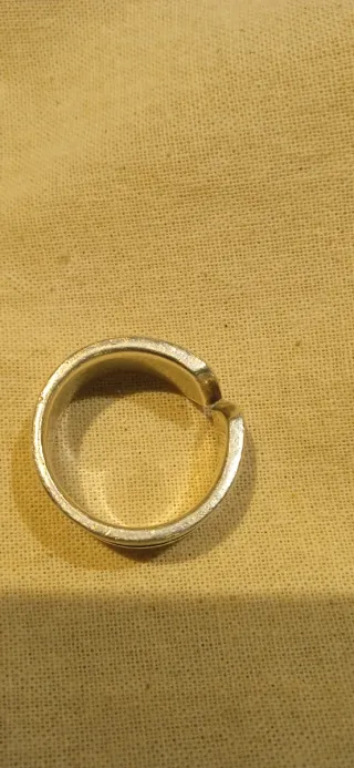 Anillo Plata Maciza. 10 gramos de plata. Sello.