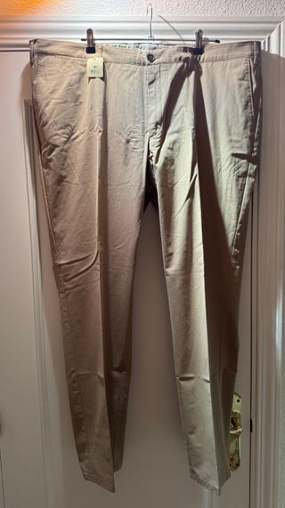 Pantalón chino beige talla 60 sin estrenar