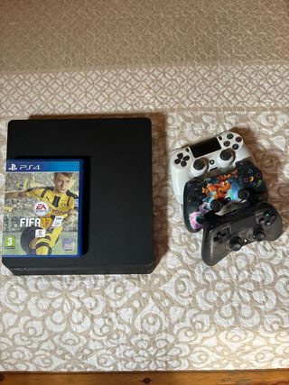 PS4 (PlayStation 4) Negra + FIFA 17