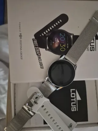 Reloj Lotus Digital Plata y Blanco