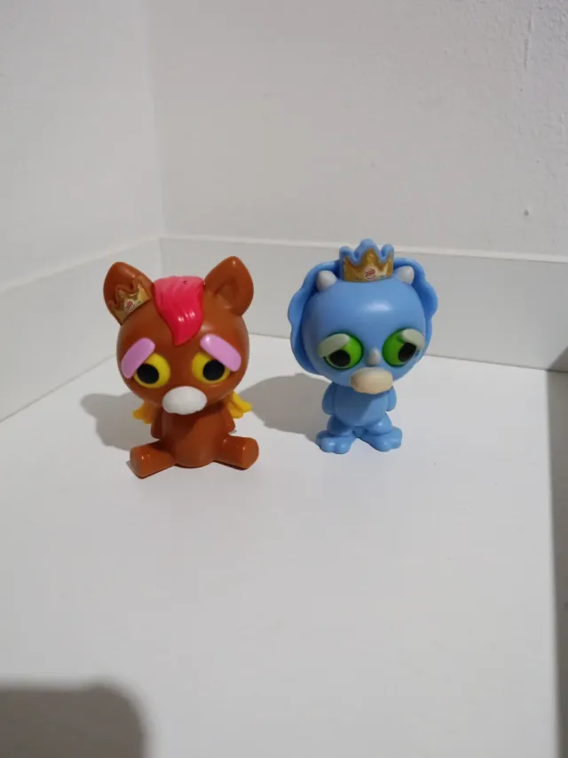 2 Muñecos Burguer King Feisty Pets