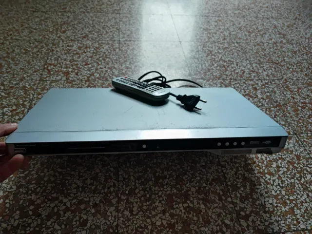 Lettore DVD/MP3 Schaub Lorentz modello DVC6210