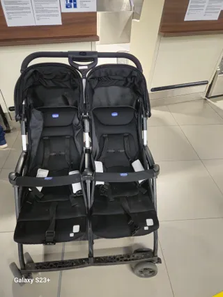 Carrito de paseo doble negro